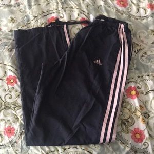 Adidas windbreaker pants size M